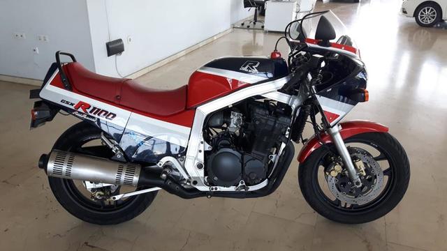 SUZUKI GSX R1100