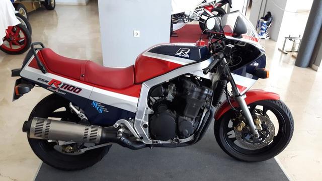 SUZUKI GSX R1100