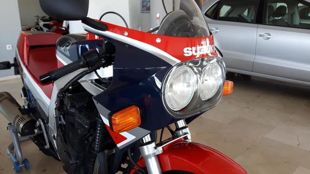 SUZUKI GSX R1100