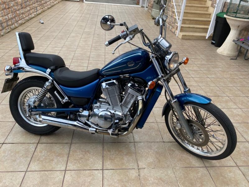 SUZUKI INTRUDER VS800