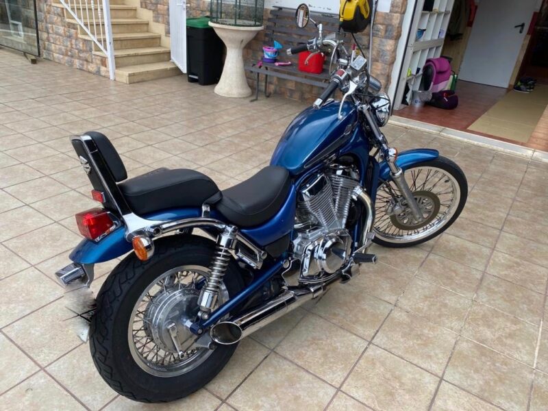 SUZUKI INTRUDER VS800