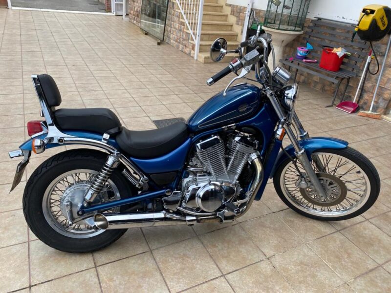 SUZUKI INTRUDER VS800