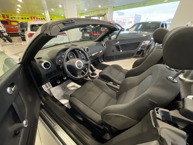AUDI TT ROADSTER 1.8T
