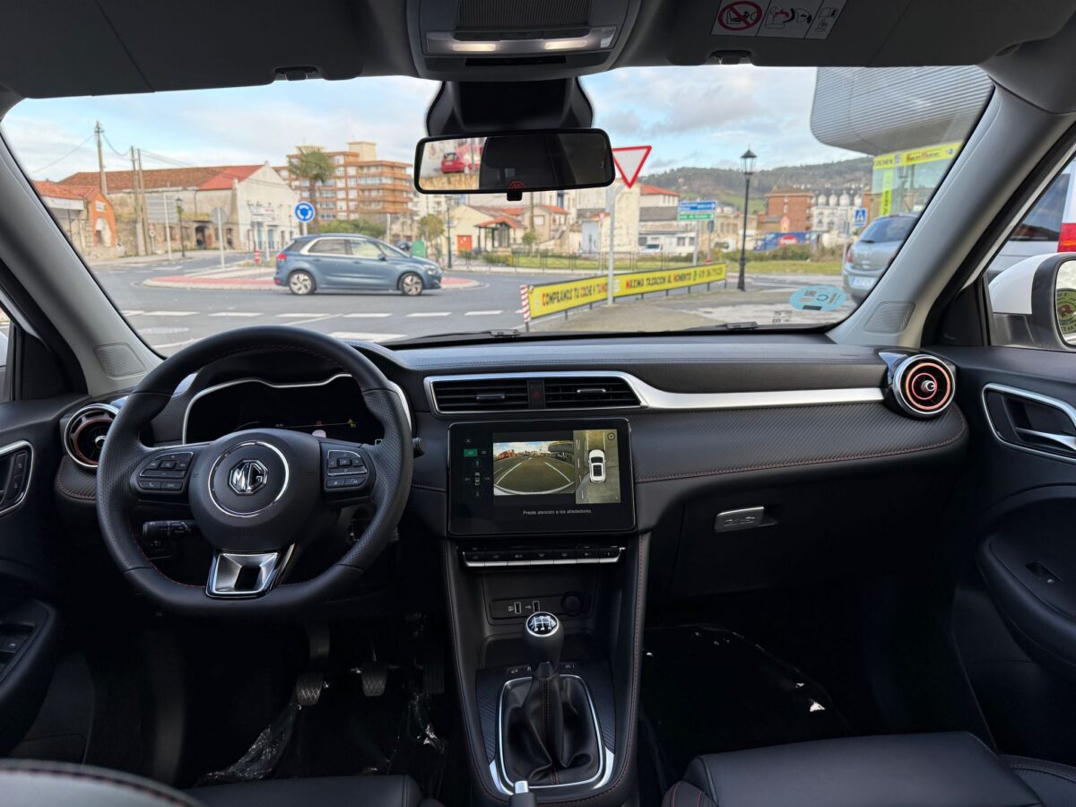 MG ZS LUXURY
