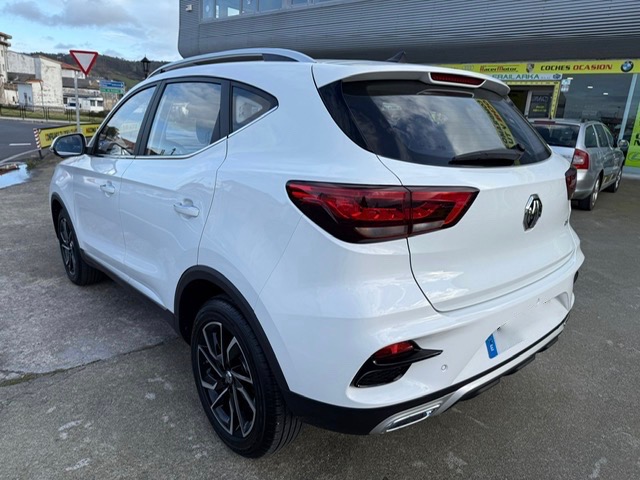 MG ZS LUXURY