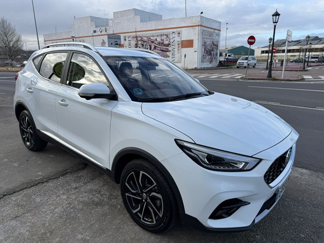 MG ZS LUXURY