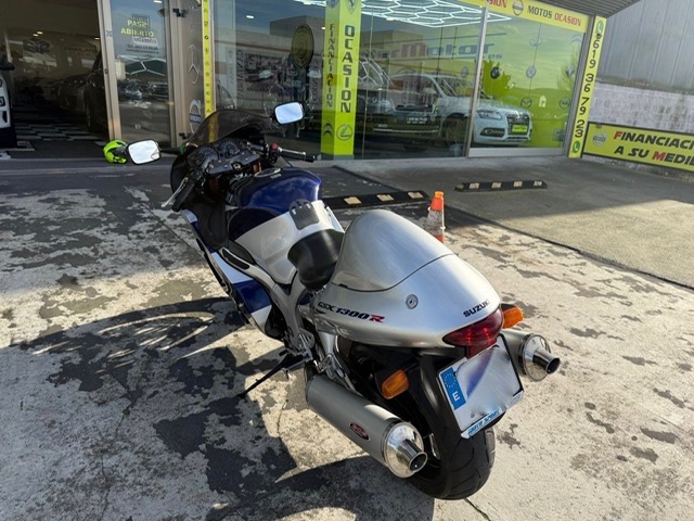 SUZUKI GSX HAYABUSA 1300R