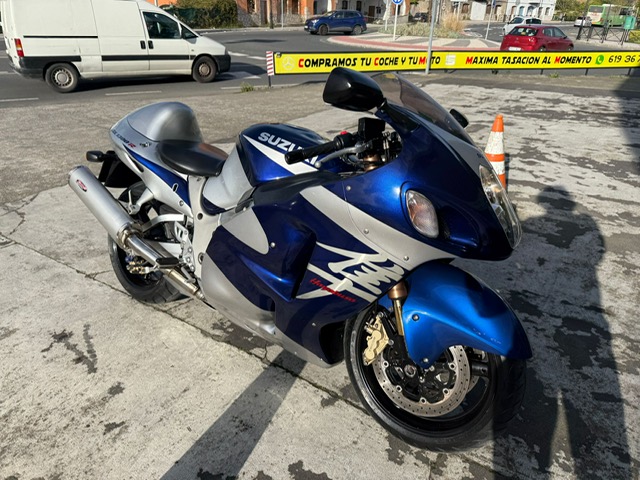 SUZUKI GSX HAYABUSA 1300R