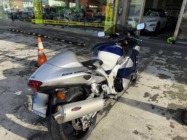 SUZUKI GSX HAYABUSA 1300R