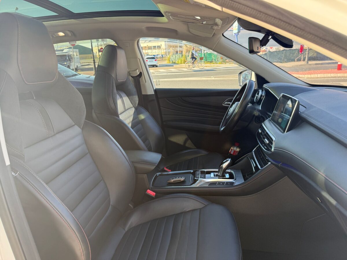 MG HS 1.5 LUXURY