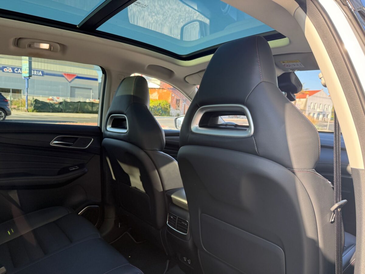 MG HS 1.5 LUXURY