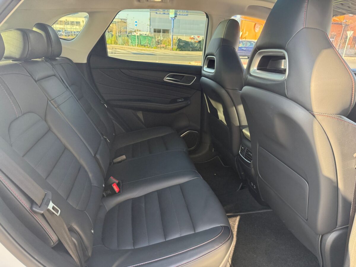 MG HS 1.5 LUXURY