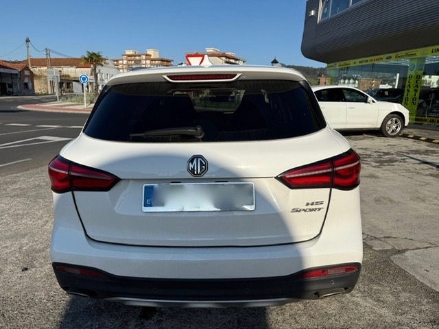 MG HS 1.5 LUXURY