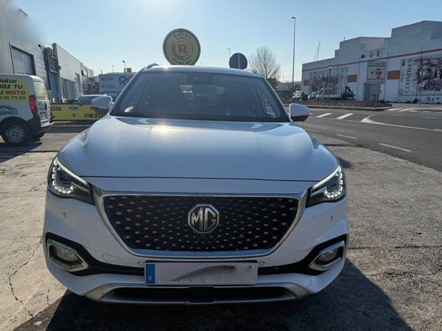 MG HS 1.5 LUXURY