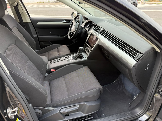 VOLKSWAGEN PASSAT 2.0TDI ADVANCE BLUEMOTION VARIANT 