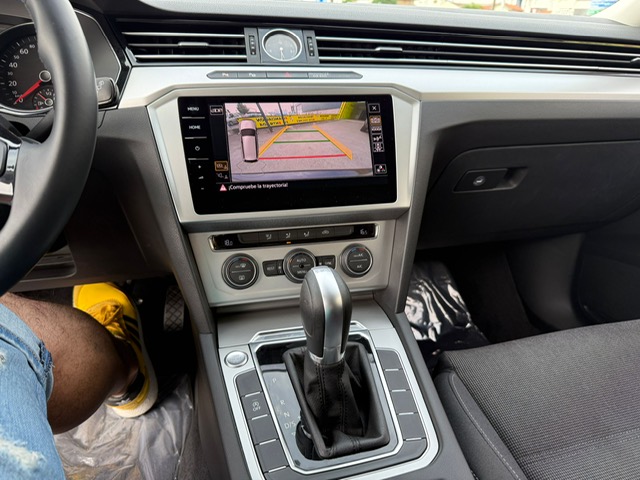 VOLKSWAGEN PASSAT 2.0TDI ADVANCE BLUEMOTION VARIANT 