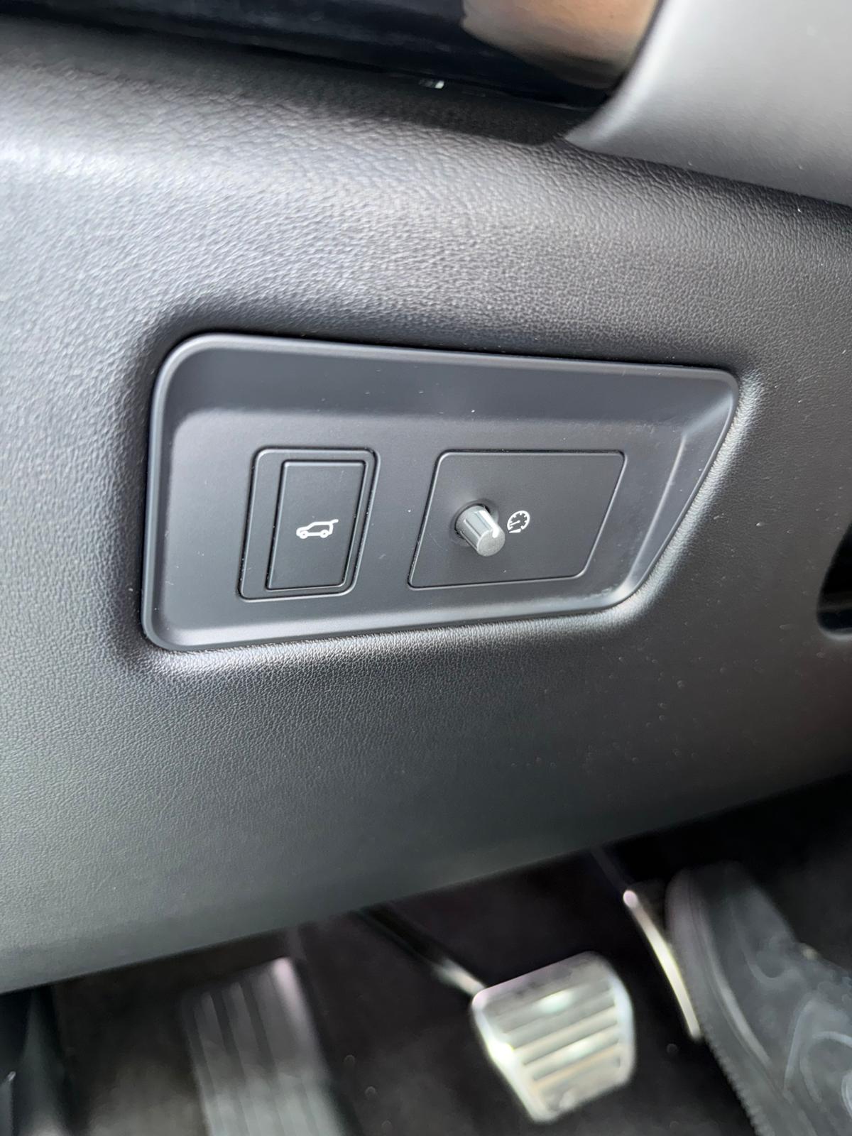LAND-ROVER autobiography