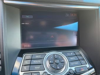 INFINITI QX70