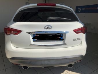 INFINITI QX70