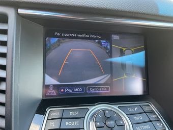 INFINITI QX70