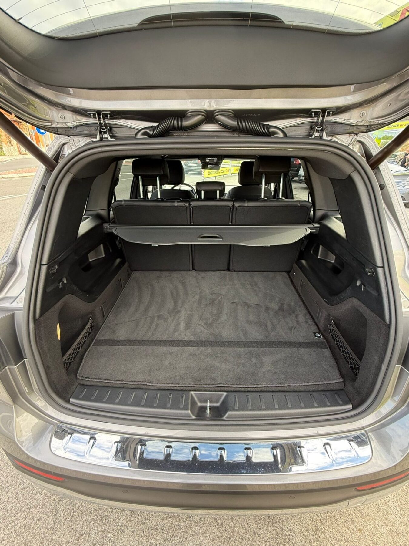 MERCEDES-BENZ GLB 220d