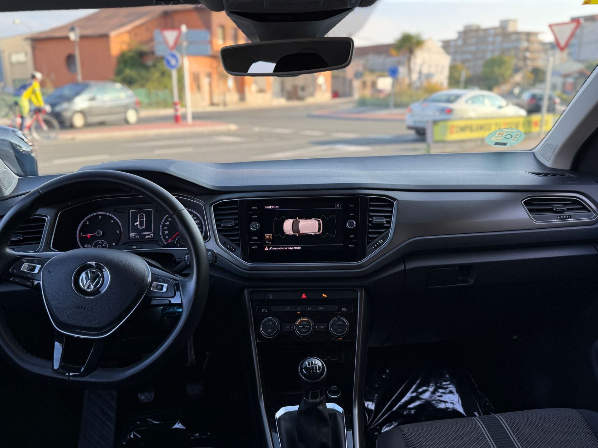 VOLKSWAGEN T-ROC 1.6TDI 