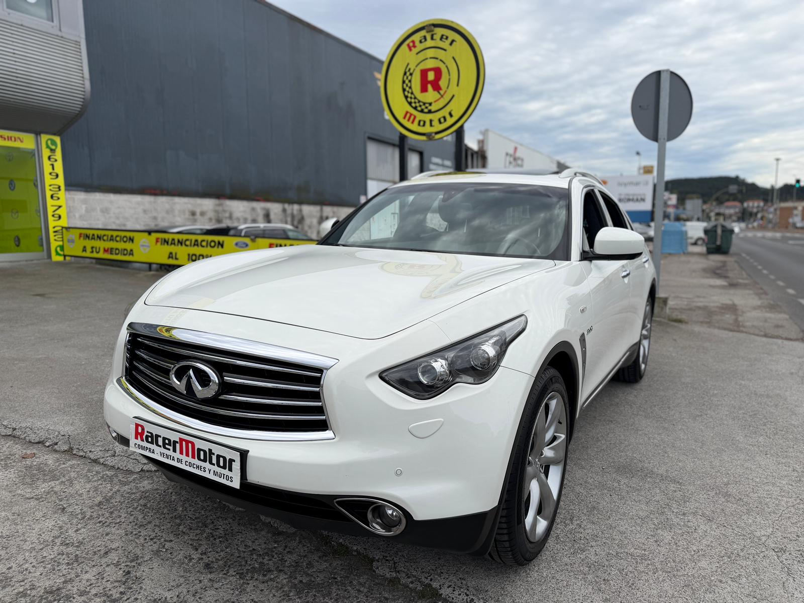 INFINITI QX70