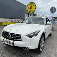 INFINITI QX70