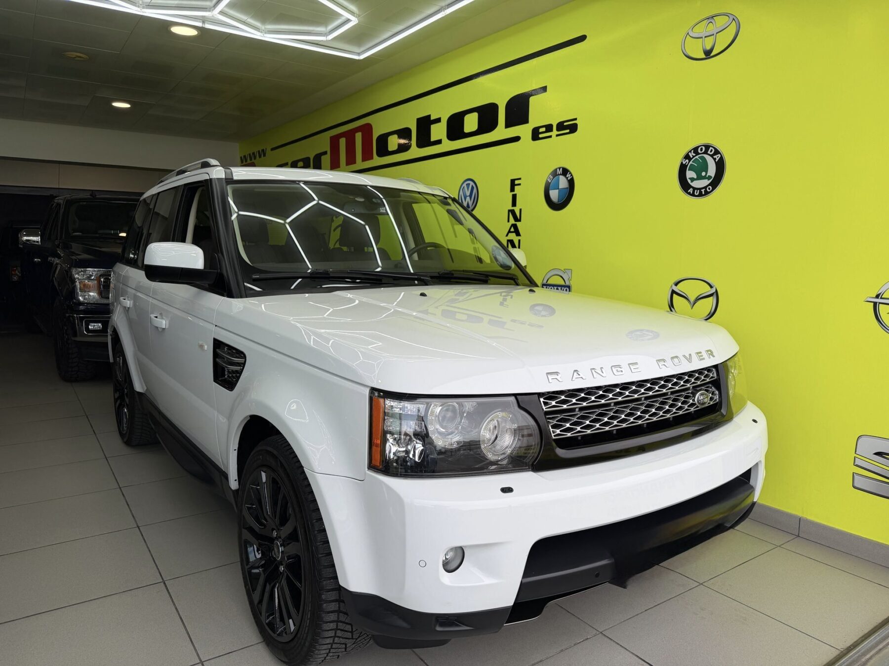 LAND-ROVER RANGE ROVER SPORT