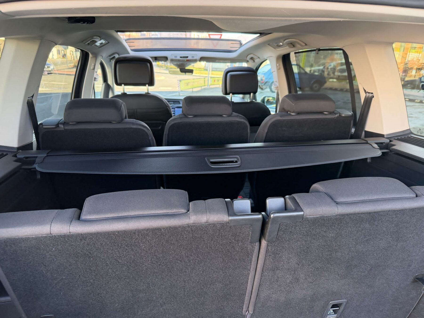 VOLKSWAGEN TOURAN SPORT