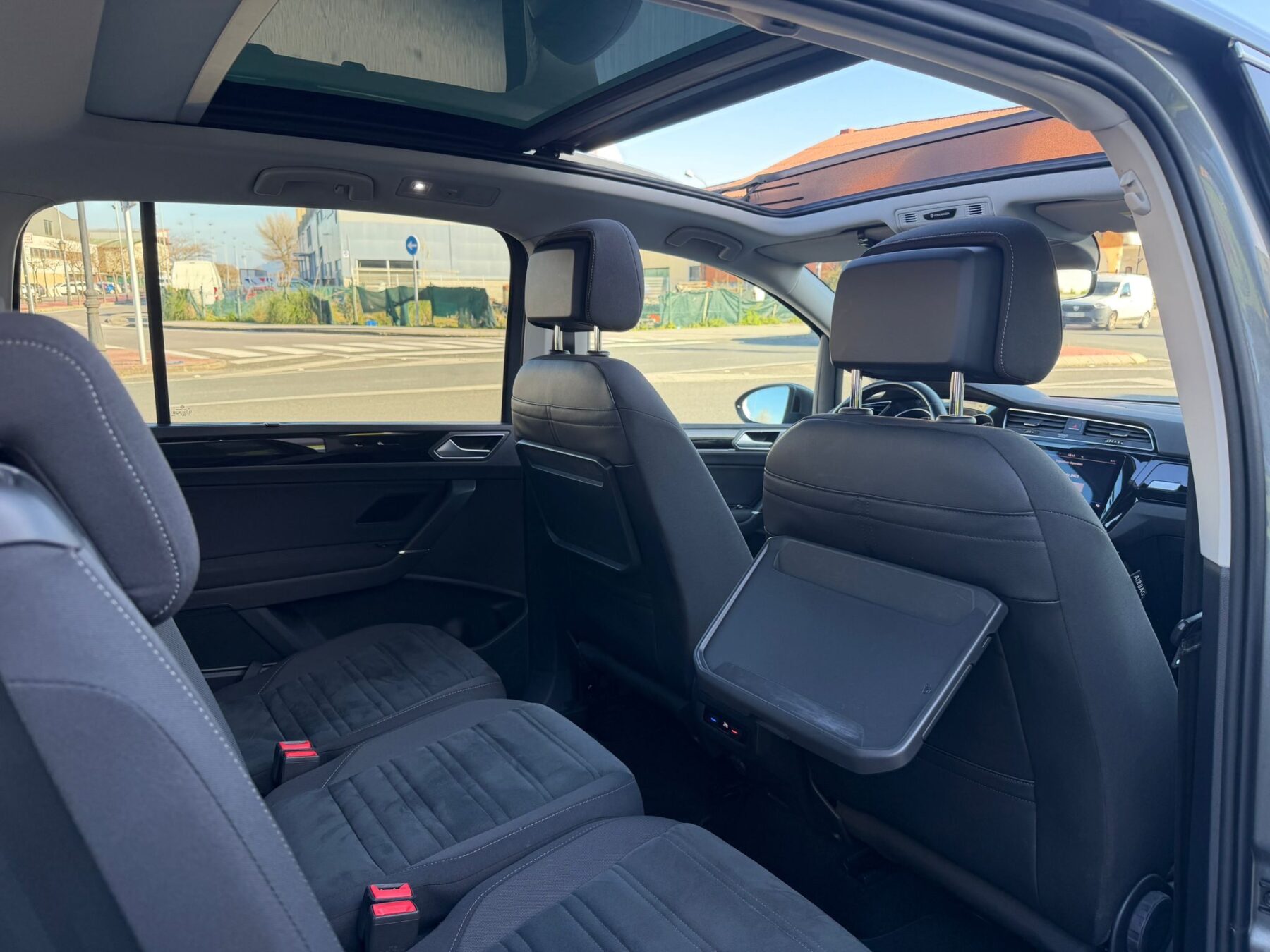 VOLKSWAGEN TOURAN SPORT