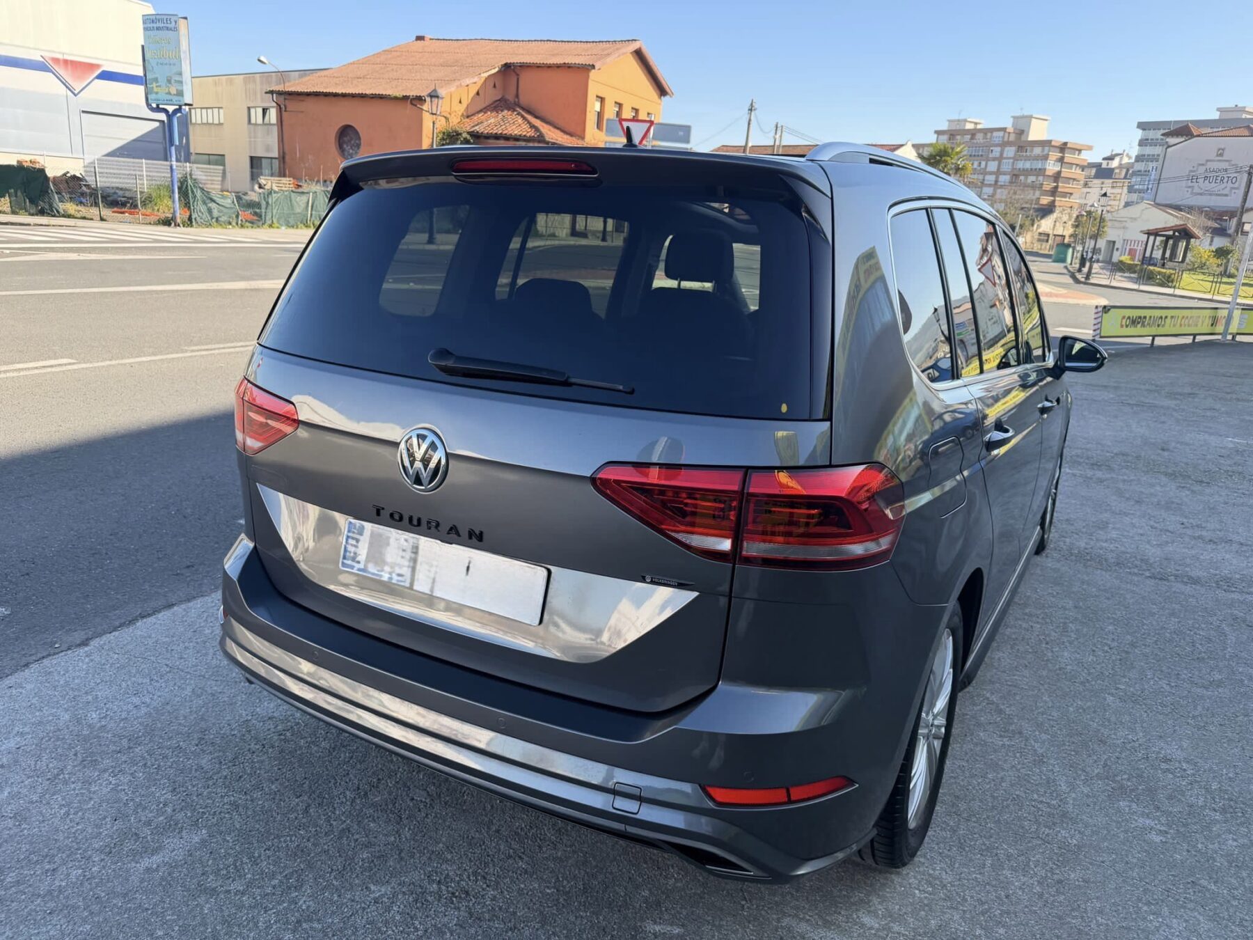 VOLKSWAGEN TOURAN SPORT