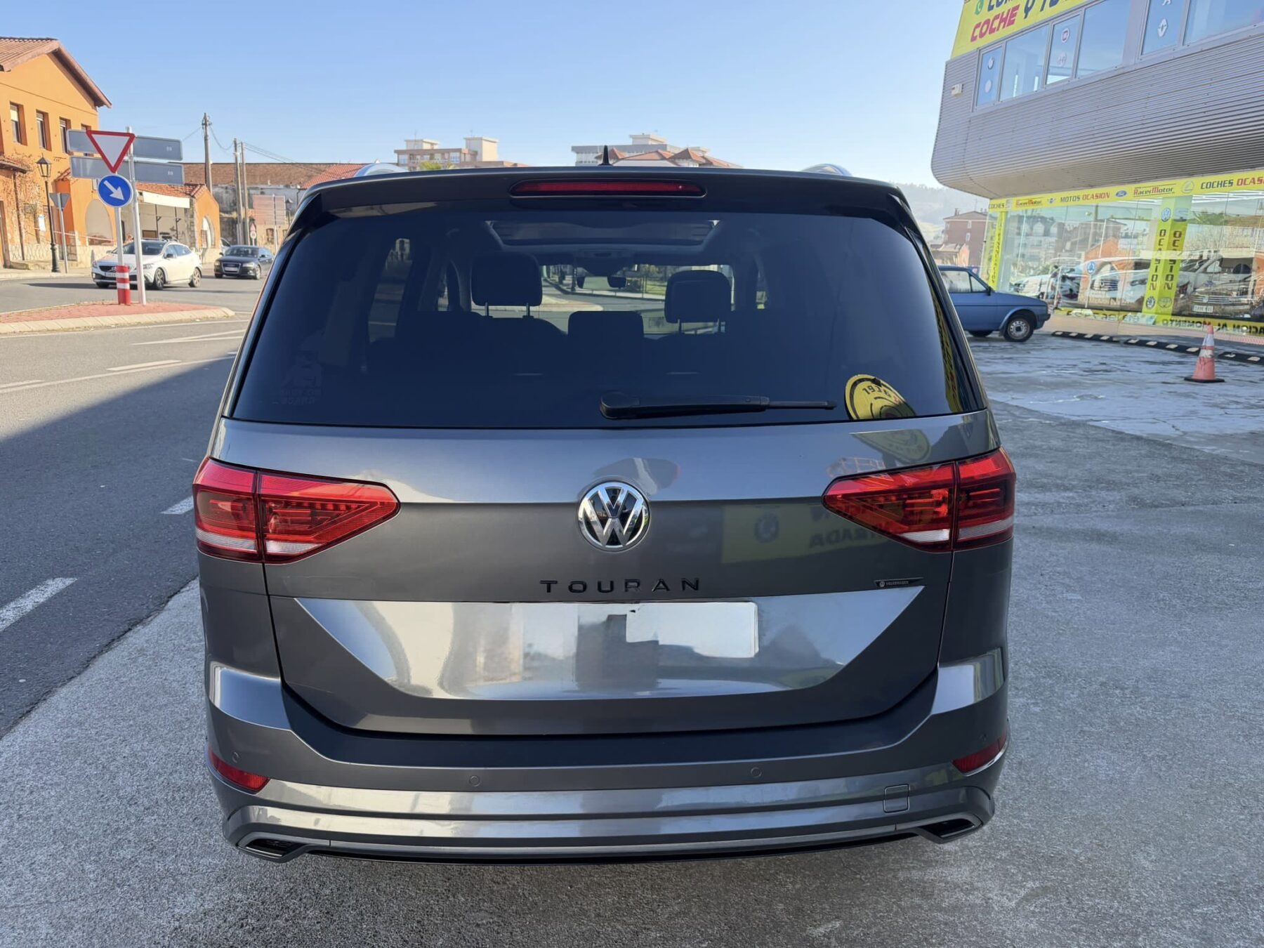 VOLKSWAGEN TOURAN SPORT