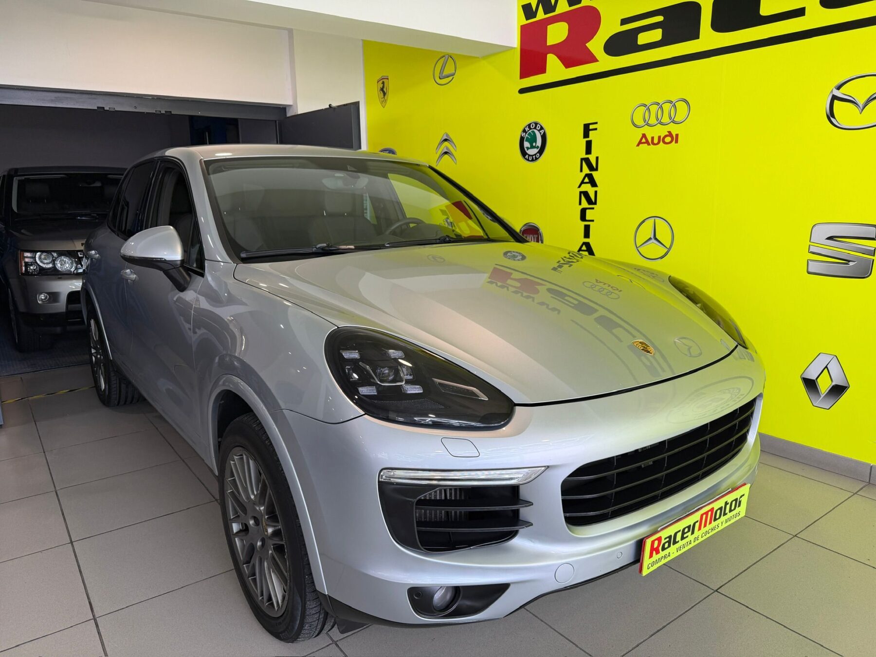 PORSCHE Cayenne PLATINUM EDITION 