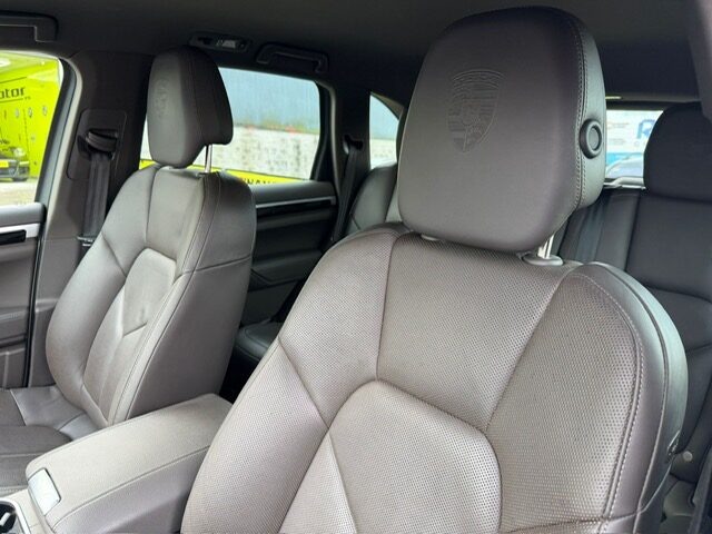 PORSCHE Cayenne PLATINUM EDITION 