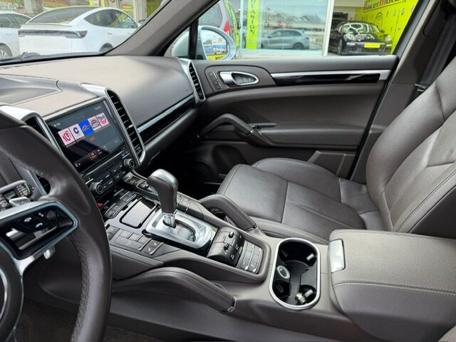 PORSCHE Cayenne PLATINUM EDITION 