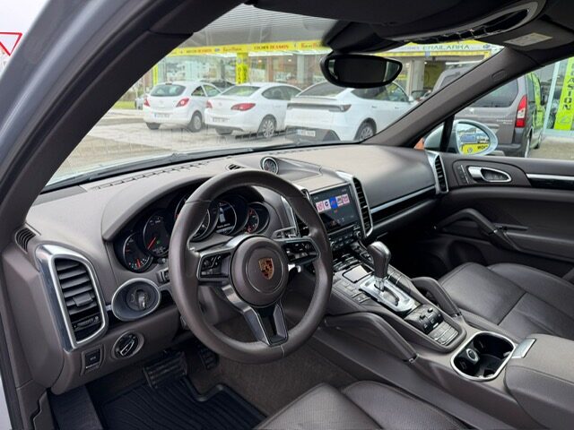 PORSCHE Cayenne PLATINUM EDITION 