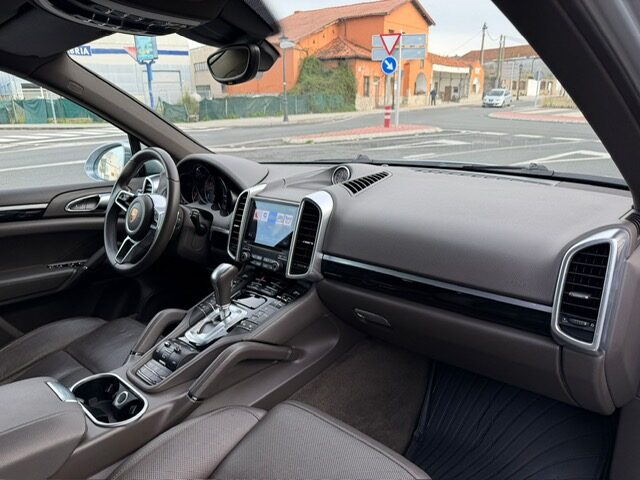 PORSCHE Cayenne PLATINUM EDITION 