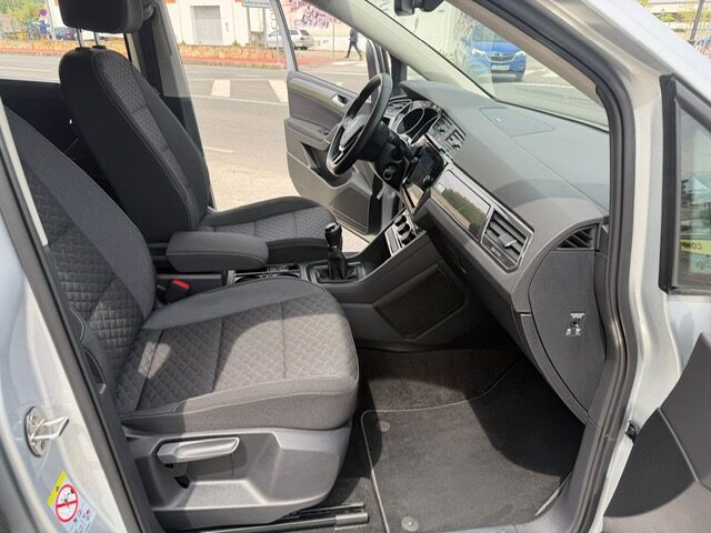 VOLKSWAGEN TOURAN 2.0TDI