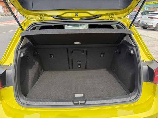VOLKSWAGEN GOLF GOLF VIII LIFE