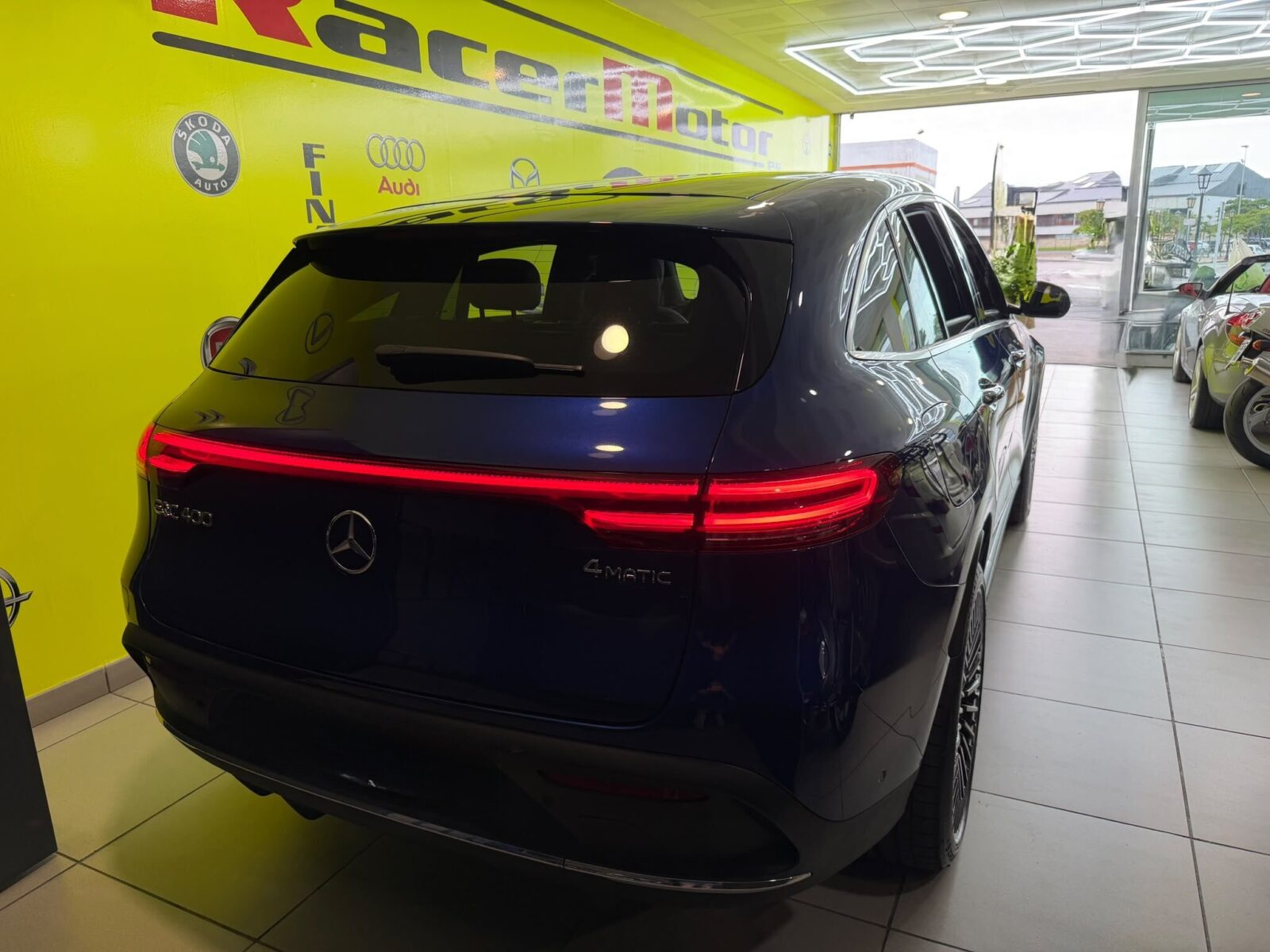 MERCEDES-BENZ EQC EQC 400 4MATIC