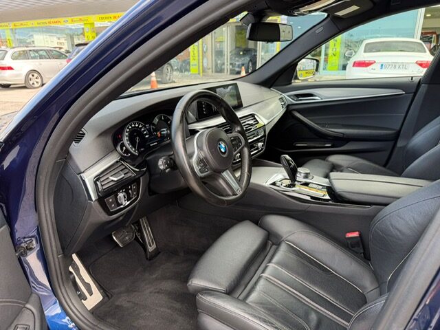 BMW Serie 5 520D M SPORT