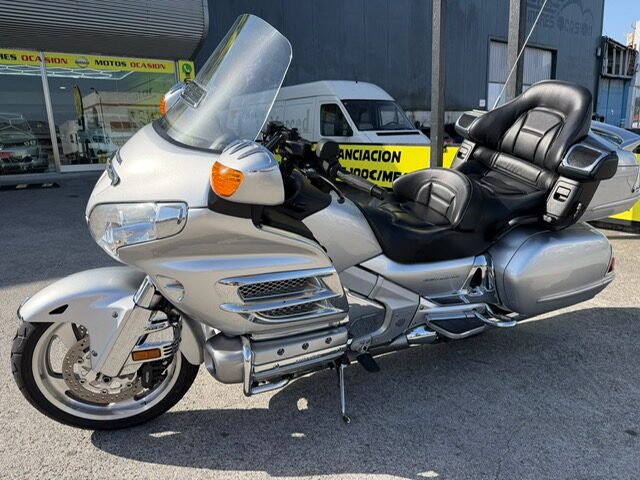 HONDA GOLDWING