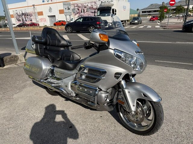 HONDA GOLDWING