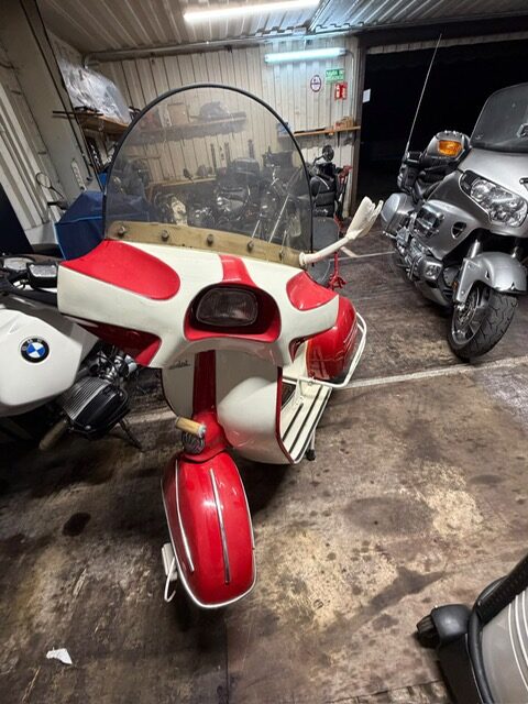 VESPA VESPA VESPA