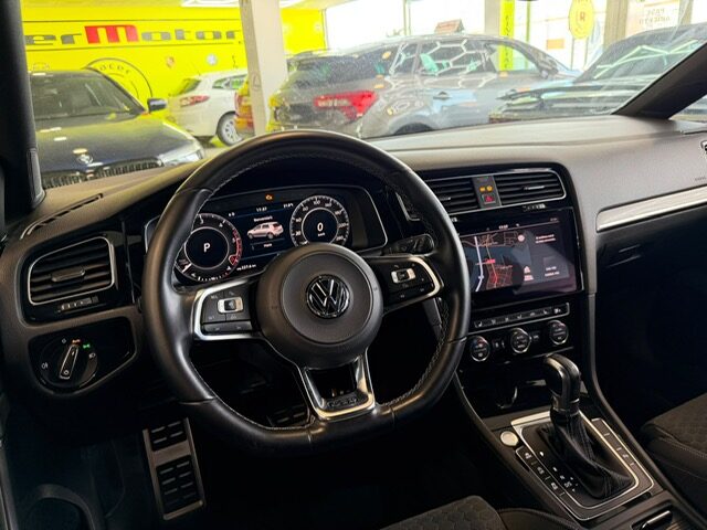 VOLKSWAGEN GOLF GOLF VII